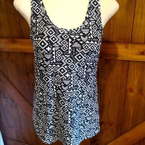 ⭐️5/$20 Black and white ethnic patterned layering tank top  autumn wardrobe